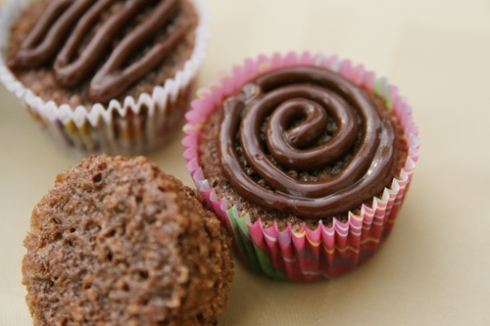 gluten-free chocolate cupcakes w/ nutella frosting